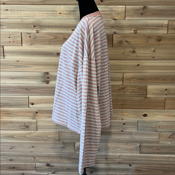 Lioness bloom long sleeve crew neck boxy t-shirt in pink stripes - Picture 7 of 13